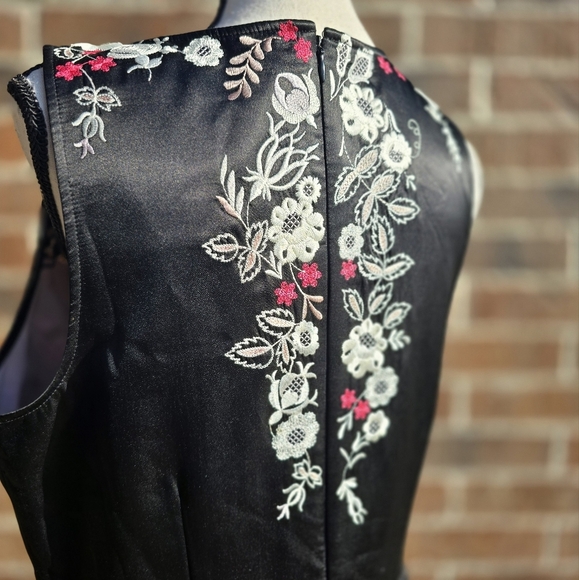 Karen Millen Floral Lace Maxi Dress - Picture 9 of 10